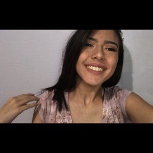 Meet your Posher, Alanis